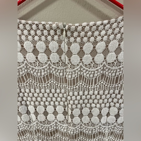 RN Studio (Ronnie Nicole) White Lace Sheath Dress - Size 4 - Picture 3 of 10